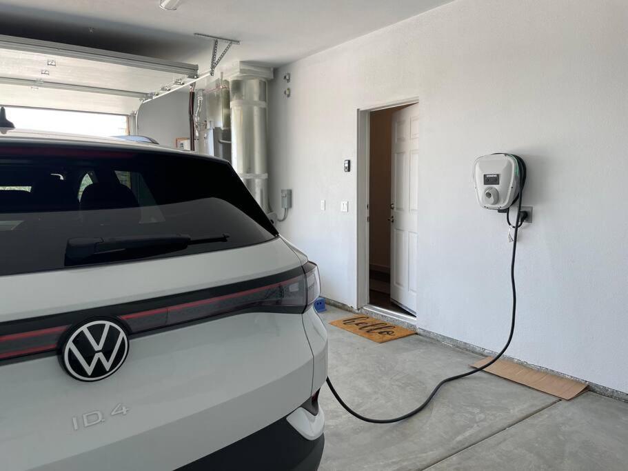 Three Tree Villa W/ Ev Charging يوككا فالي المظهر الخارجي الصورة