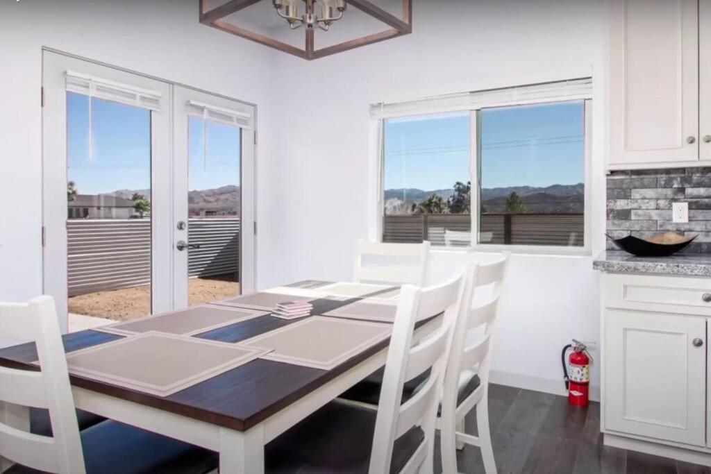 Three Tree Villa W/ Ev Charging يوككا فالي المظهر الخارجي الصورة